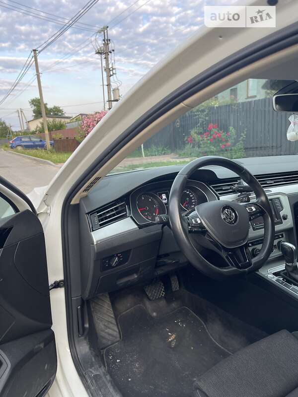 Седан Volkswagen Passat 2016 в Вишневому