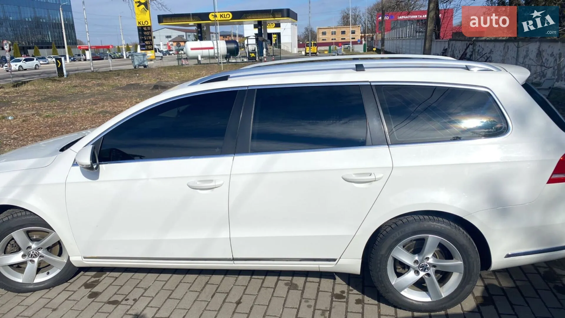 2010 Volkswagen Passat - мініатюра 3