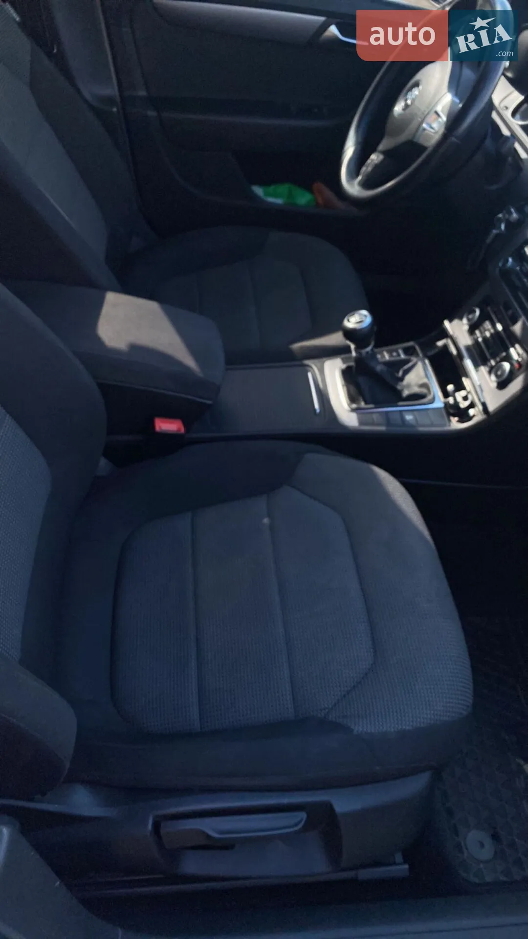 2010 Volkswagen Passat - мініатюра 9