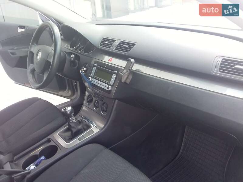Універсал Volkswagen Passat 2007 в Сумах