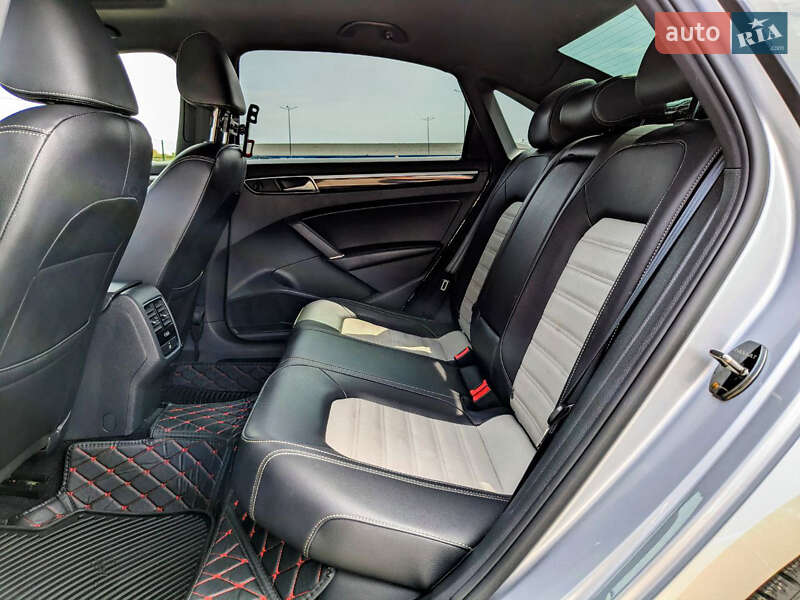 Седан Volkswagen Passat 2018 в Одессе