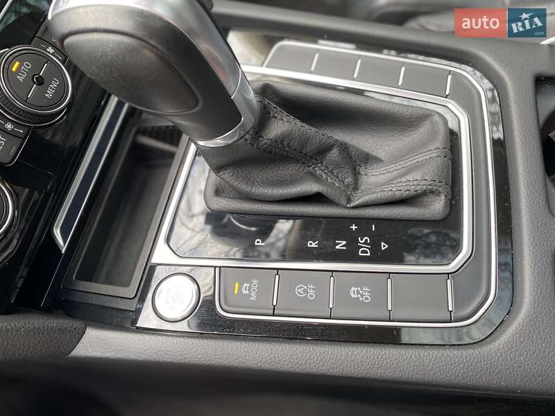 Універсал Volkswagen Passat 2015 в Бершаді