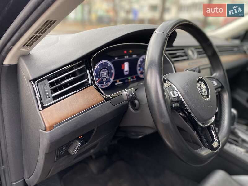 Універсал Volkswagen Passat 2015 в Бершаді