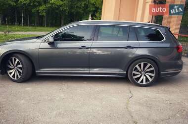 Универсал Volkswagen Passat 2015 в 