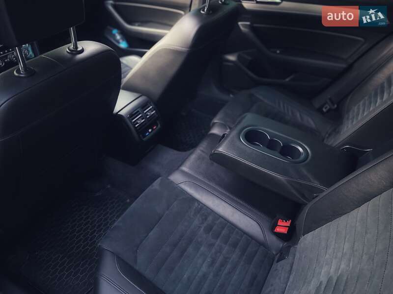 Универсал Volkswagen Passat 2015 в Киеве