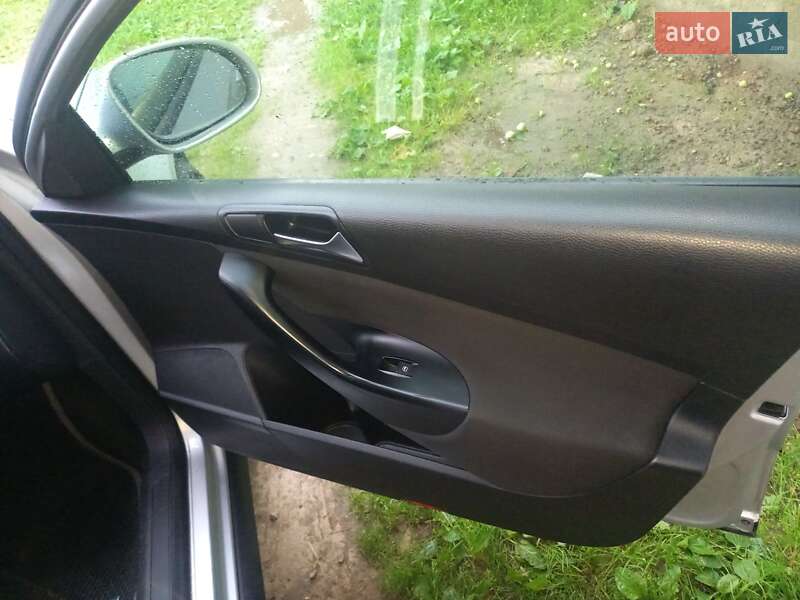 Универсал Volkswagen Passat 2010 в Надворной