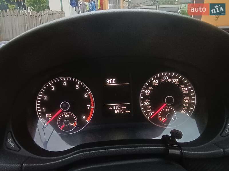 Седан Volkswagen Passat 2014 в Ивано-Франковске
