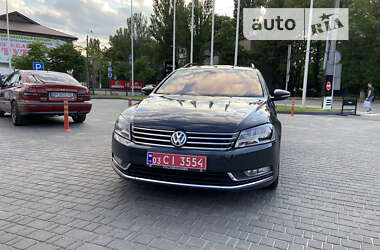Универсал Volkswagen Passat 2013 в Одессе