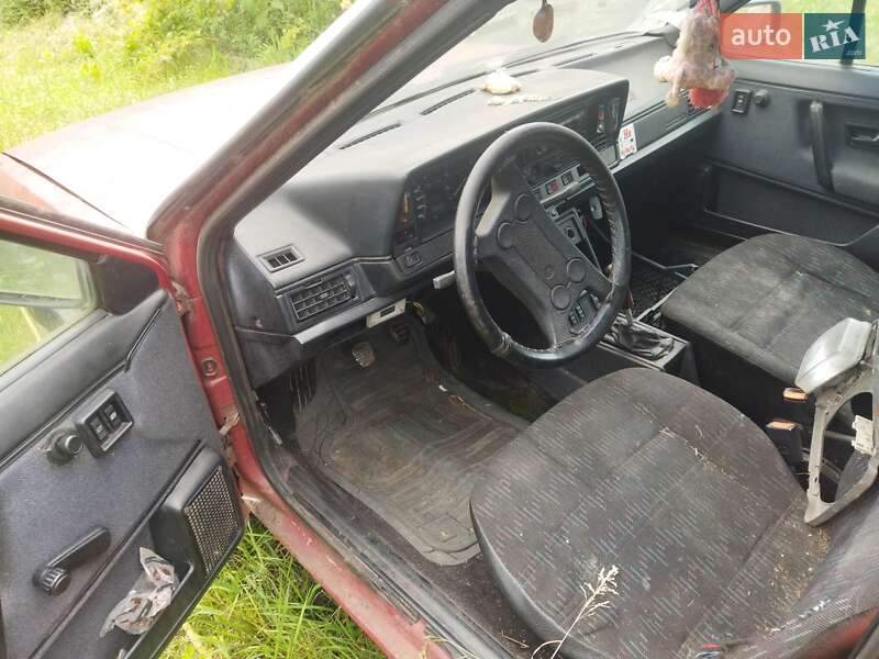 Универсал Volkswagen Passat 1985 в Житомире