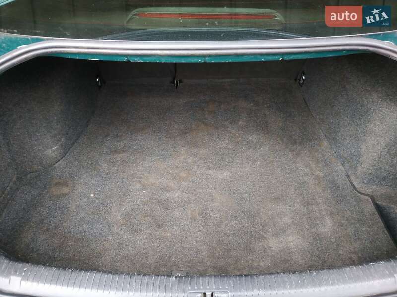 Седан Volkswagen Passat 1998 в Харкові