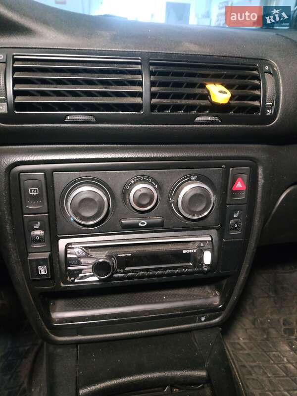 Седан Volkswagen Passat 1998 в Харкові