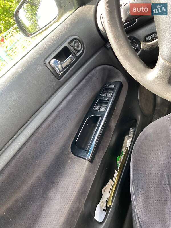 Седан Volkswagen Passat 1997 в Запоріжжі