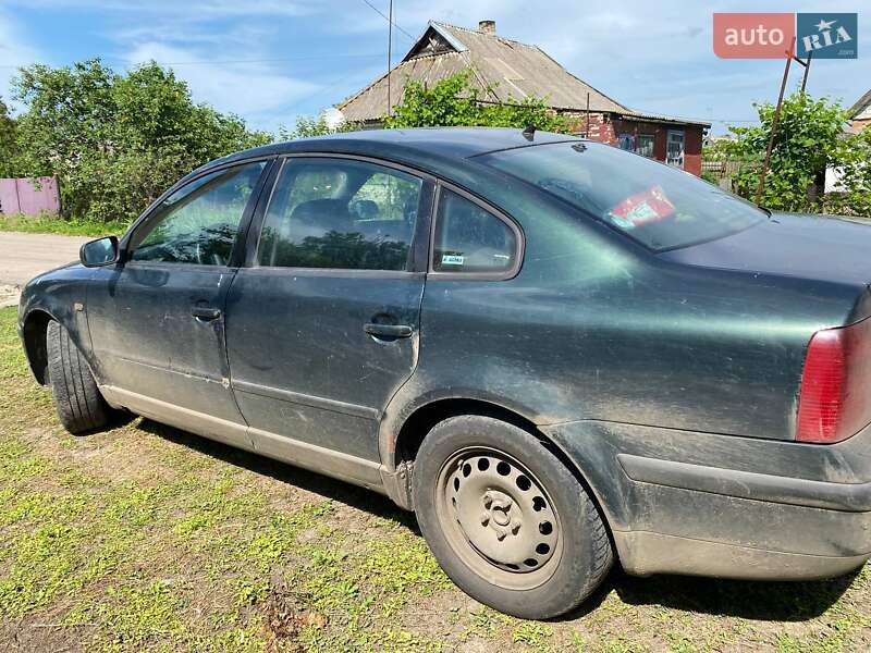 Седан Volkswagen Passat 1997 в Запоріжжі