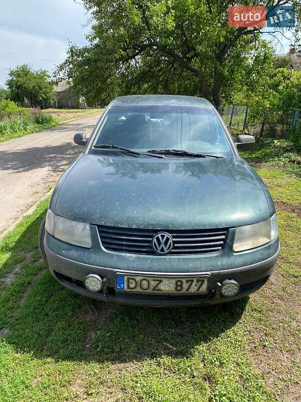Седан Volkswagen Passat 1997 в Запоріжжі