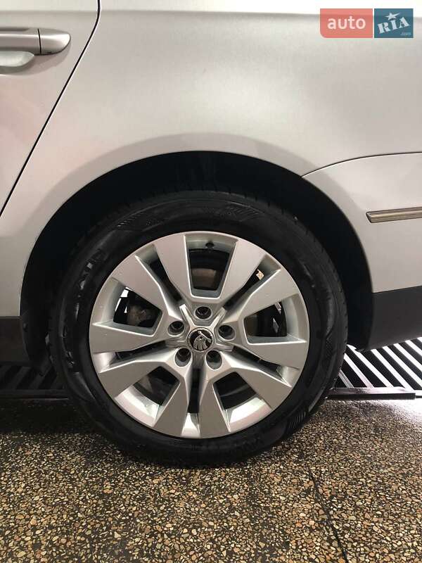 Универсал Volkswagen Passat 2007 в Звягеле