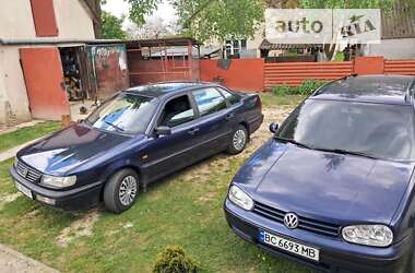 Седан Volkswagen Passat 1994 в Львові