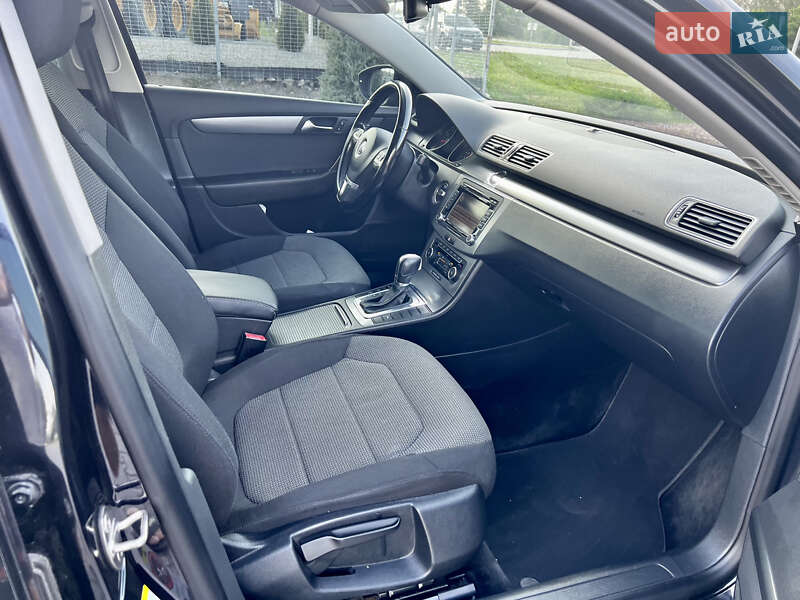 Универсал Volkswagen Passat 2011 в Днепре