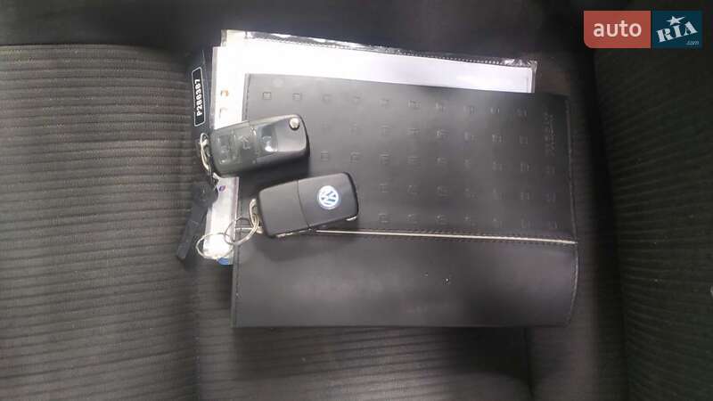 Седан Volkswagen Passat 2001 в Ахтырке