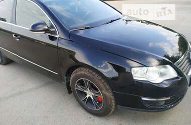 Седан Volkswagen Passat 2006 в Києві