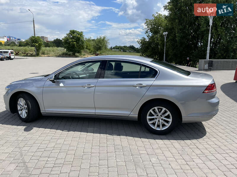 Седан Volkswagen Passat 2019 в Запорожье