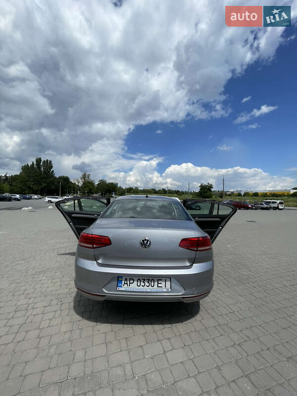 Седан Volkswagen Passat 2019 в Запорожье
