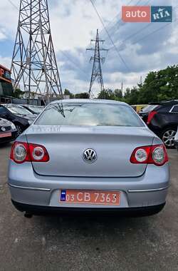 Седан Volkswagen Passat 2006 в 
