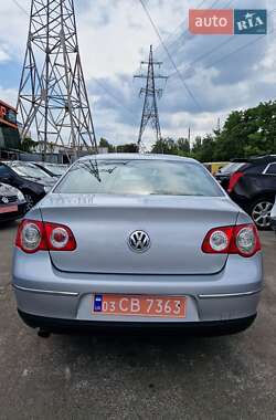 Седан Volkswagen Passat 2006 в Николаеве