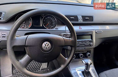 Универсал Volkswagen Passat 2010 в 