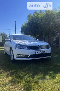 Седан Volkswagen Passat 2011 в Луцке