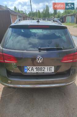 Универсал Volkswagen Passat 2013 в Житомире