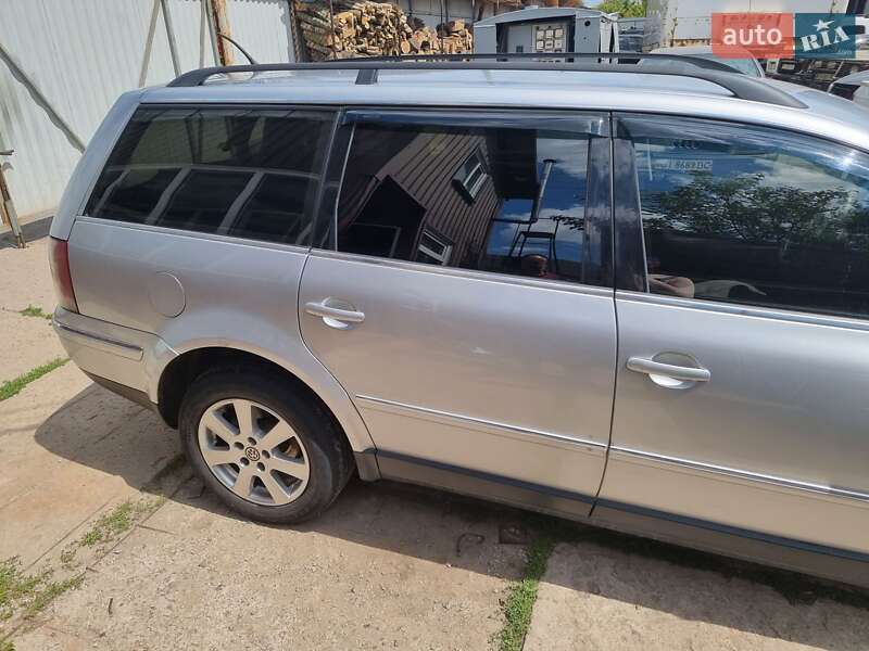 Універсал Volkswagen Passat 2001 в Полтаві