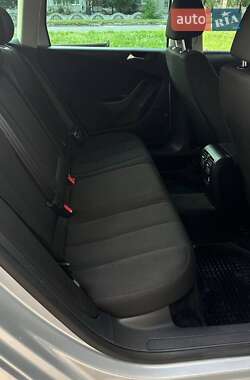 Универсал Volkswagen Passat 2010 в 