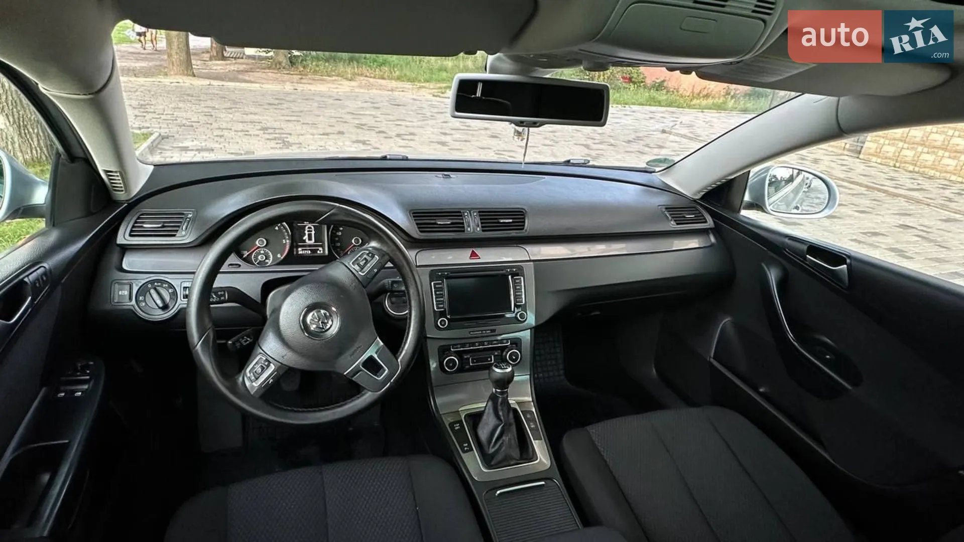 2010 Volkswagen Passat - мініатюра 17