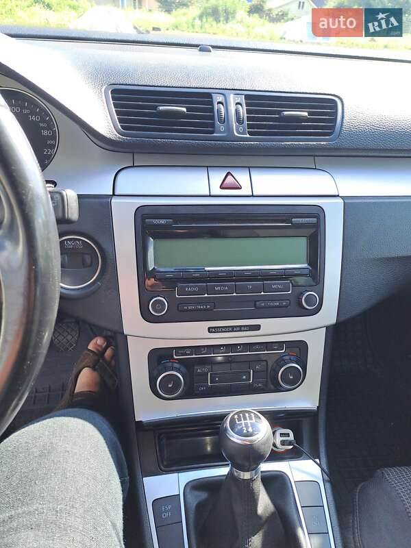 Универсал Volkswagen Passat 2010 в Самборе