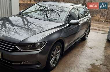 Универсал Volkswagen Passat 2015 в 