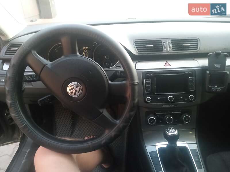 Універсал Volkswagen Passat 2010 в Черкасах
