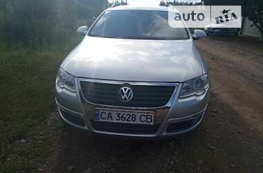 Універсал Volkswagen Passat 2010 в Монастирищеві