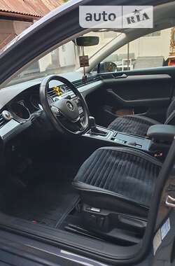 Седан Volkswagen Passat 2015 в 