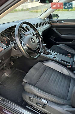 Седан Volkswagen Passat 2015 в 