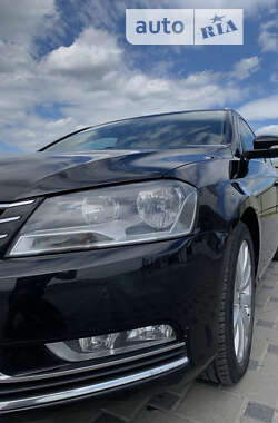 Універсал Volkswagen Passat 2012 в Дубровиці