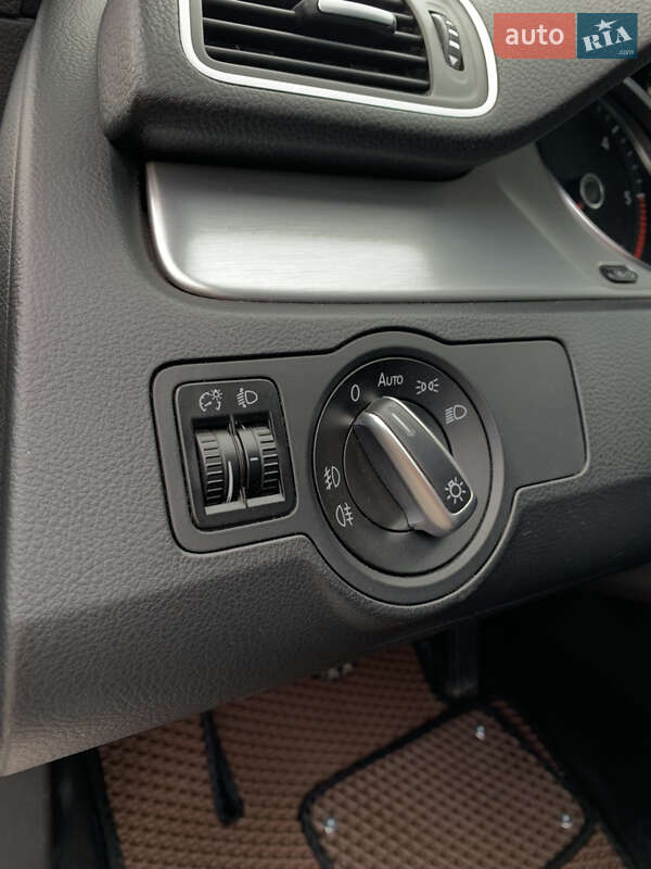 Универсал Volkswagen Passat 2012 в Дубровице