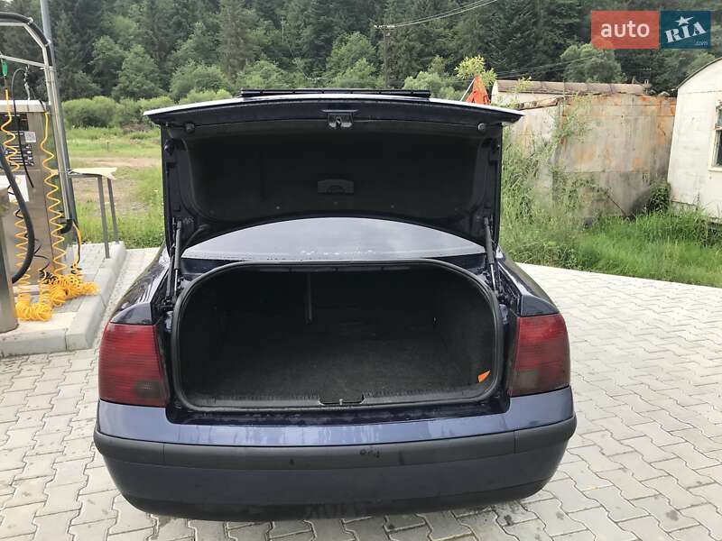 Седан Volkswagen Passat 1998 в Трускавці