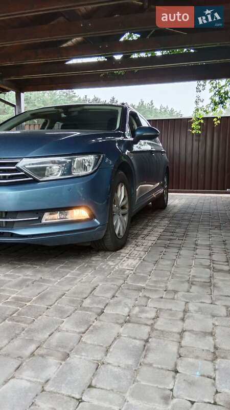 Універсал Volkswagen Passat 2015 в Києві