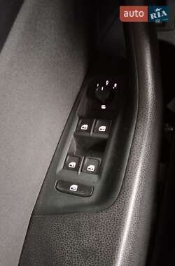 Универсал Volkswagen Passat 2015 в Киеве