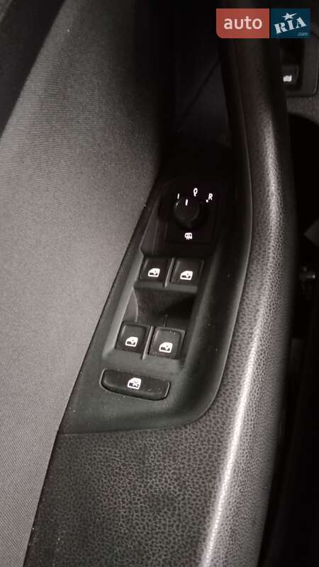 Універсал Volkswagen Passat 2015 в Києві