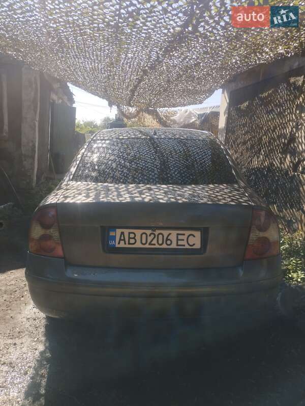 Седан Volkswagen Passat 2000 в Доброполье