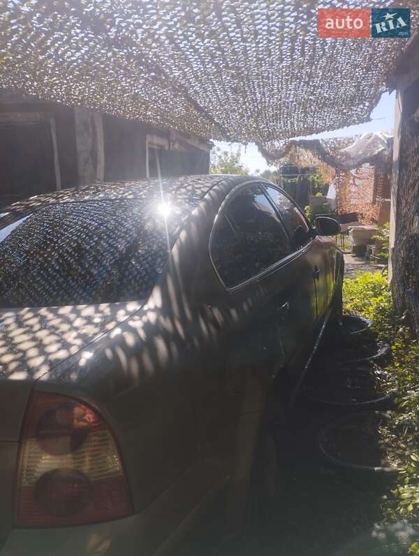 Седан Volkswagen Passat 2000 в Доброполье