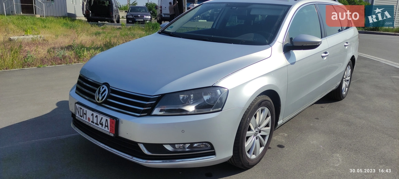 2010 Volkswagen Passat - мініатюра 23