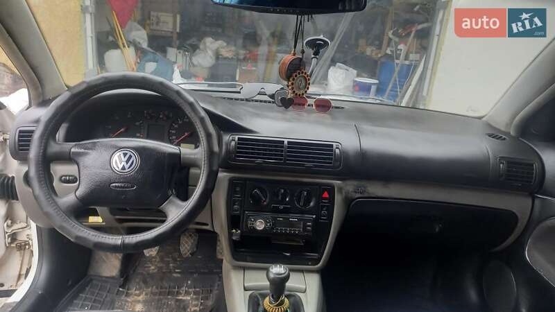 Універсал Volkswagen Passat 1998 в Вінниці