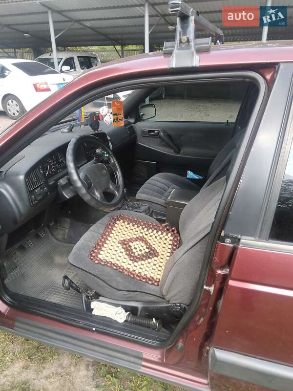 Седан Volkswagen Passat 1993 в Чернігові фото 6 Седан Volkswagen Passat 1993 в Чернігові